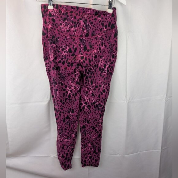 Lululemon Base Pace High-Rise Running Tight 25 size 8 in EUC - Picture 10 of 10